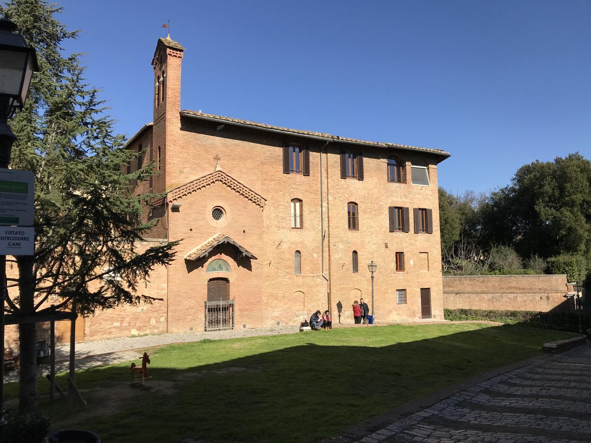 Minimal Julian Hotel Siena Exterior photo