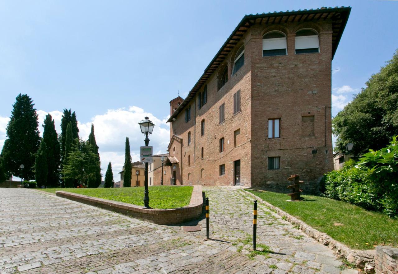 Minimal Julian Hotel Siena Exterior photo